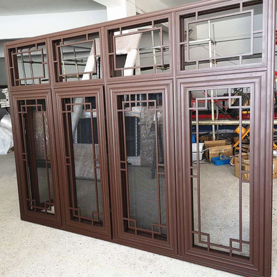 做鋁合金仿古門窗，板栗色是唯一選擇嗎？冠墅陽光百葉窗的多樣化美學